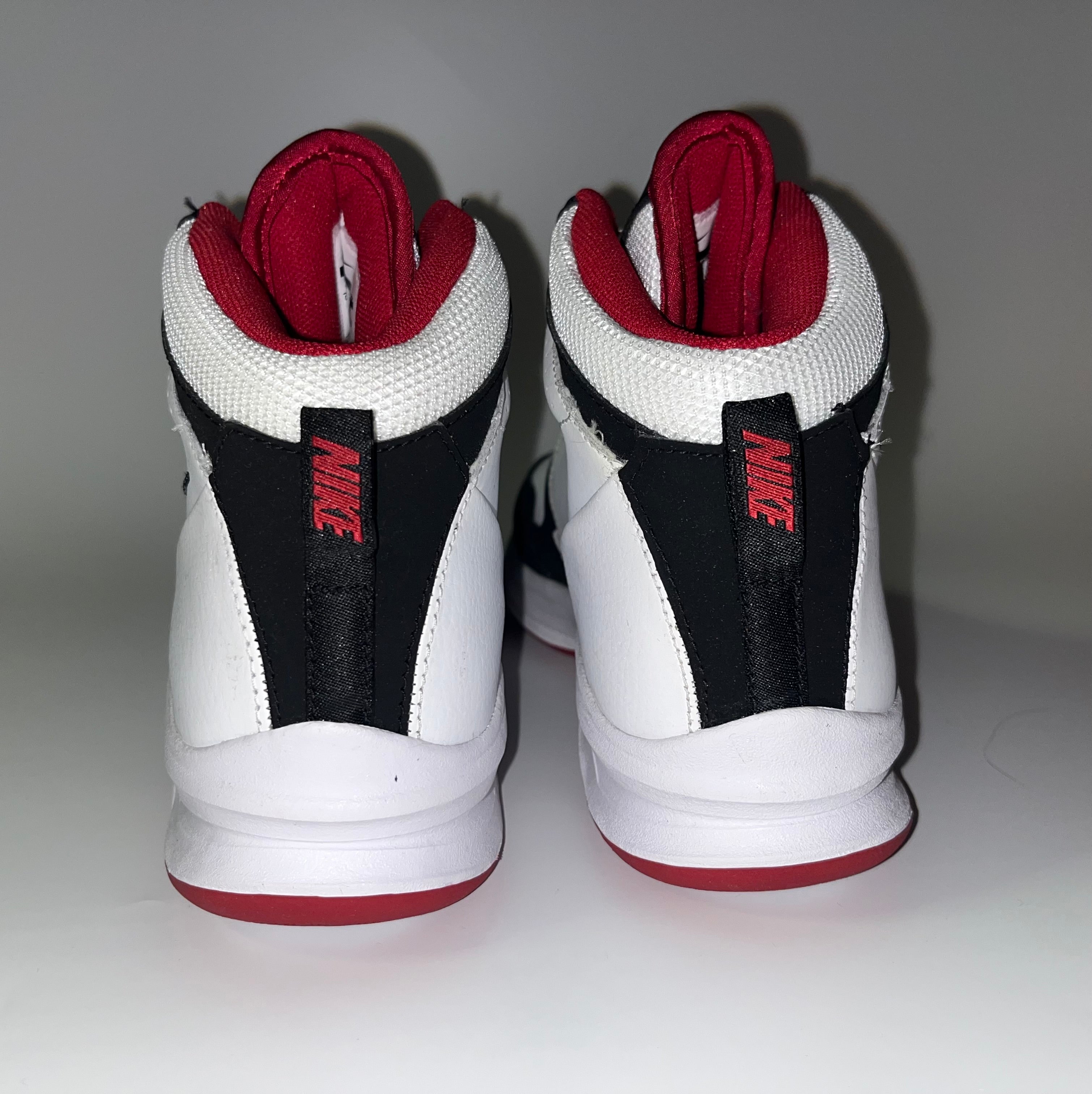 Nike Kids Basketball Boot / Shoe Team Hustle D 4 - White/Varsity Red/Black