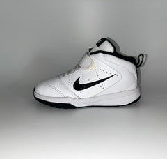 Nike Kids Basketball Boot / Shoe Team Hustle D 5 - White/Black