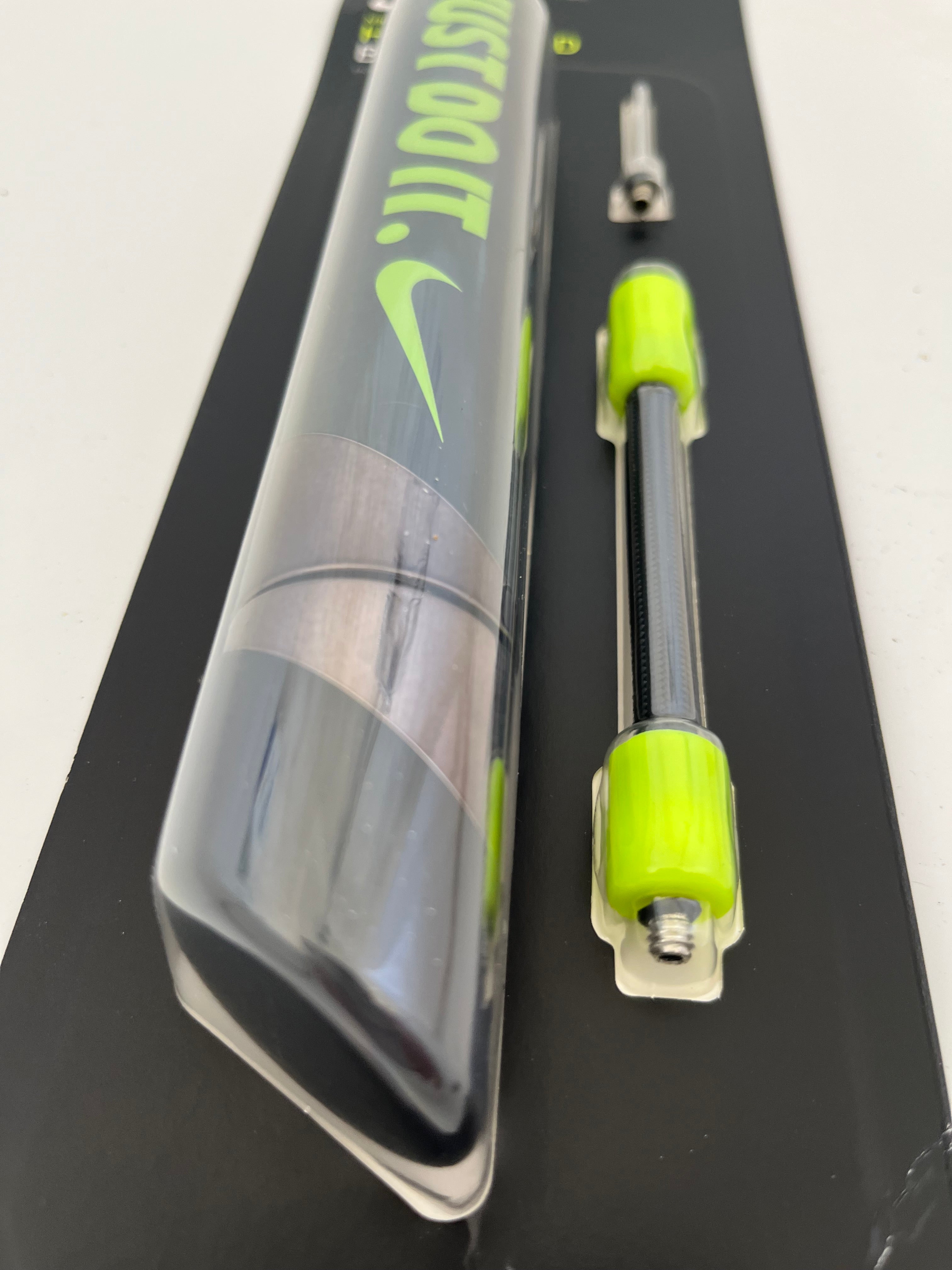 Nike HyperSpeed Ball Pump - Black - Black/Volt Yellow