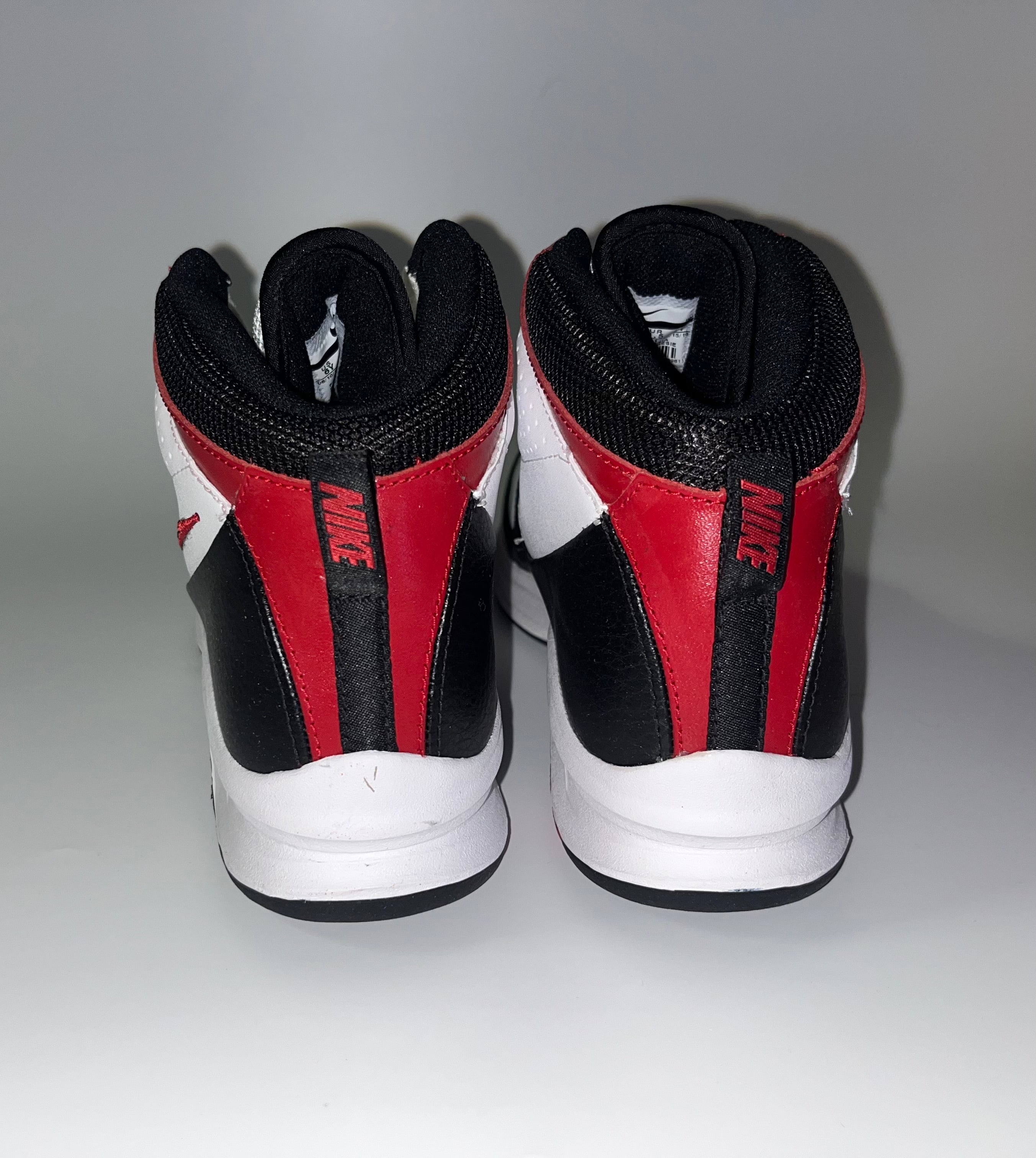 Nike Kids Basketball Boot / Shoe Team Hustle D 4 - White/Black/Red